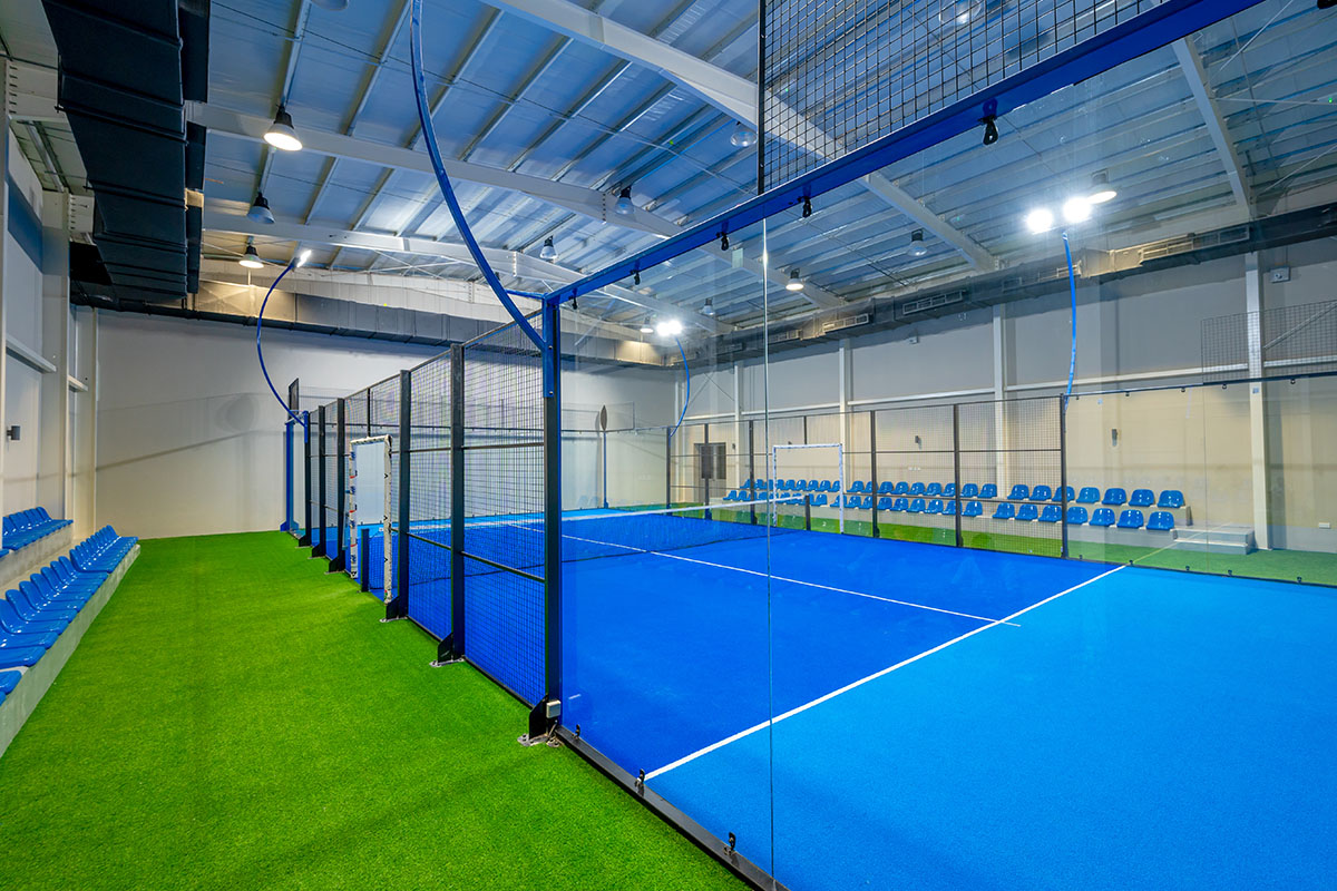 ملاعب البادل